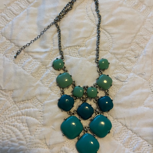 Aqua statement necklace - Picture 3 of 3